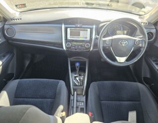 2013 Toyota Corolla Fielder Hybrid G Model – Push Button Start image 298302