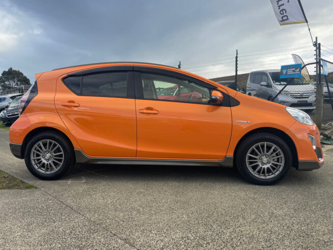 2015 Toyota Aqua X-Urban image 298553