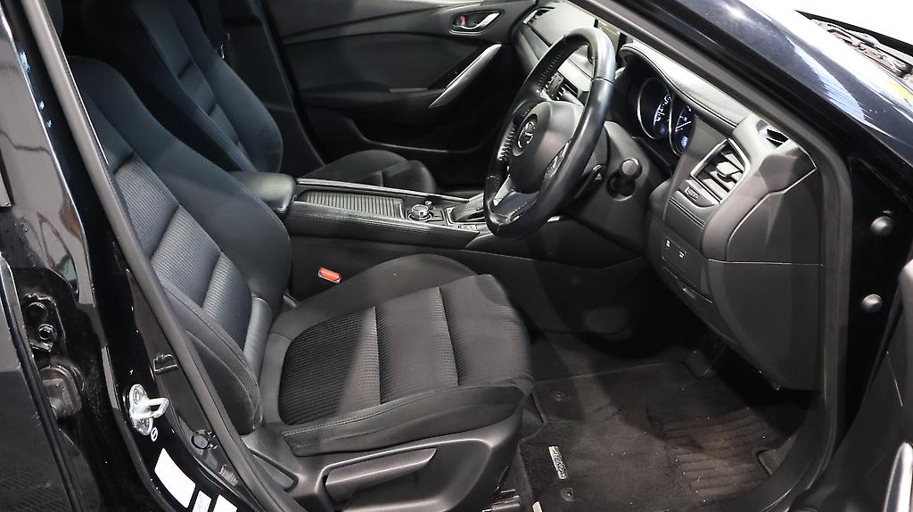 2015 Mazda Atenza 20S – Great look in black image 317180