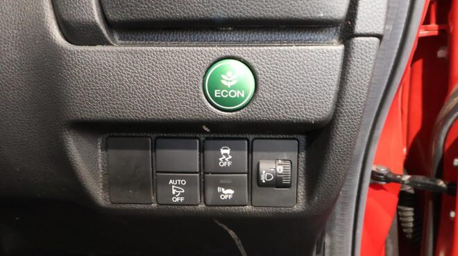 2016 Honda Fit Hybrid F-Package image 316371