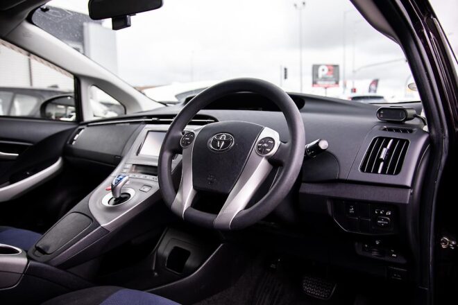 2013 Toyota Prius S model Hybrid, Push Start image 298173
