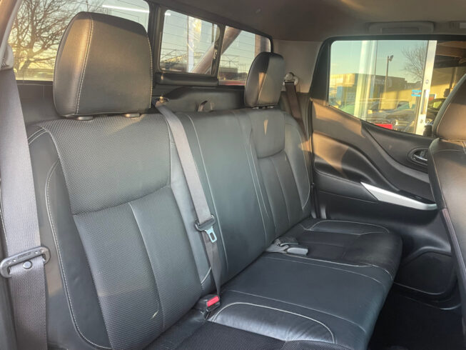 2015 Nissan Navara ST-X 2.3D 4WD image 298319
