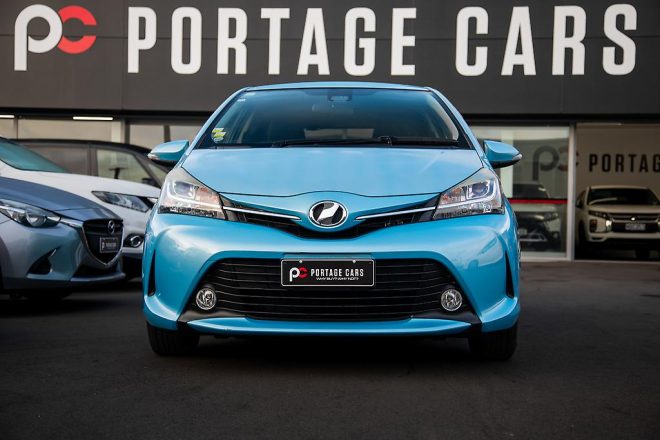2016 Toyota Vitz F model, I stop, Push start image 295642
