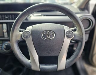 2012 Toyota Aqua G Model Push Start and Reversing Camera image 297931