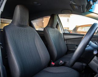 2017 Toyota Vitz F model Hybrid, Push start image 296638