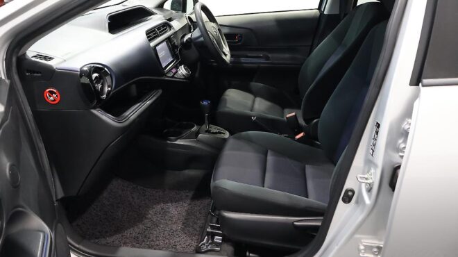 2015 Toyota Aqua S Model, Push Start, Reverse Camera image 319027