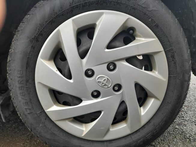 2015 Toyota Aqua S Model, Push Start, Reverse Camera image 298827