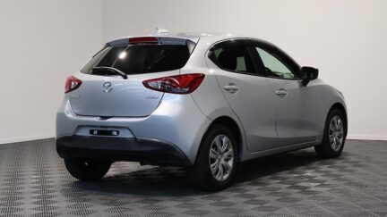 2017 Mazda Demio 13S Super low KMS image 317454