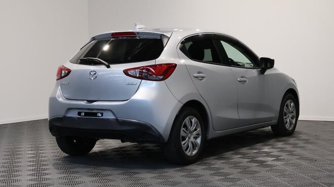 2017 Mazda Demio 13S Super low KMS image 317454