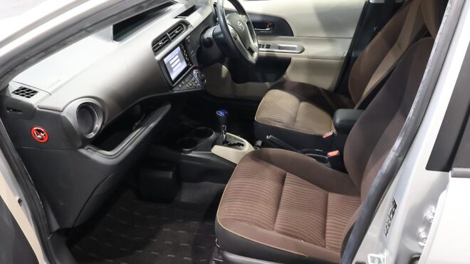 2012 Toyota Aqua G model , Push Start, Reverse Camera image 316461