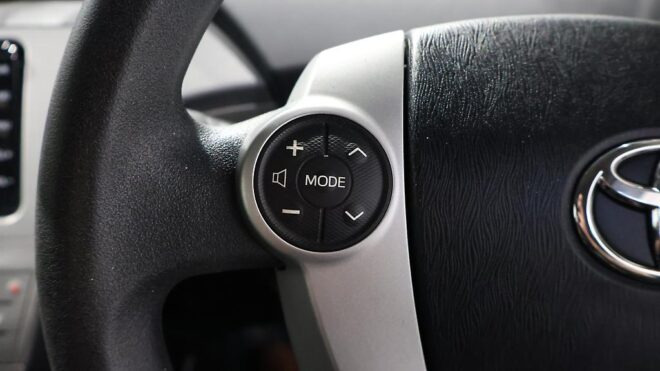 2014 Toyota Prius S Model, Low KMS, Alloy Wheels image 302854