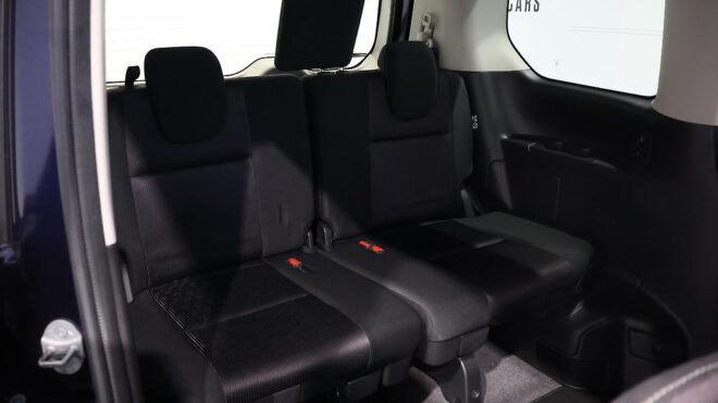2017 Nissan Serena Highwaystar V Selection Hybrid, Dual Power Sliding Doors image 303128