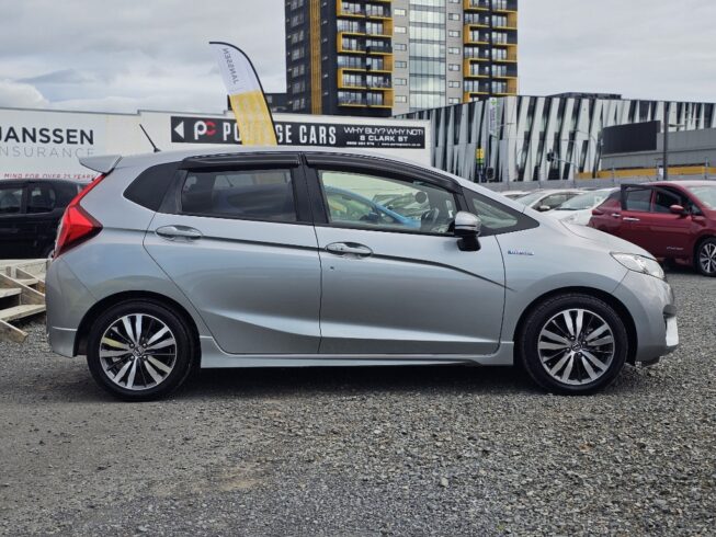 2014 Honda Fit Hybrid S-Package image 299793