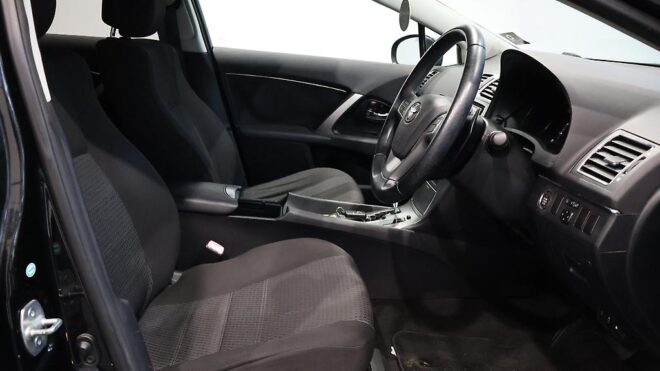 2013 Toyota Avensis Wagon Xi Low KMS image 302803