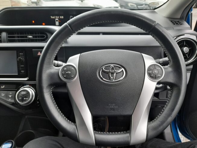 2015 Toyota Aqua X-Urban, Low Kms image 303053