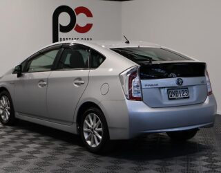 2014 Toyota Prius S Model, Low KMS, Alloy Wheels image 302841