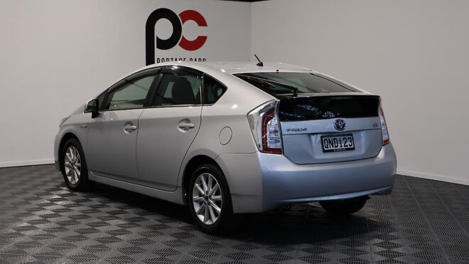 2014 Toyota Prius S Model, Low KMS, Alloy Wheels image 302841