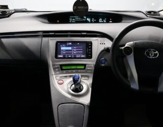 2014 Toyota Prius S Model, Low KMS, Alloy Wheels image 302849