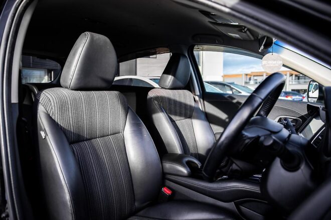2014 Honda Vezel Hybrid Z  ,Half Leather, Cruise control image 300155