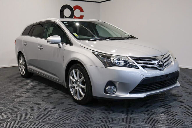 2013 Toyota Avensis Wagon Li image 303320