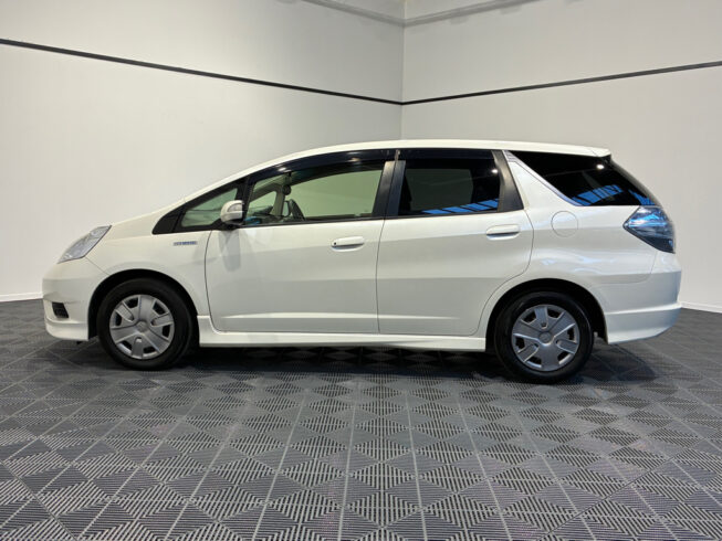 2013 Honda Fit Shuttle Hybrid image 302005