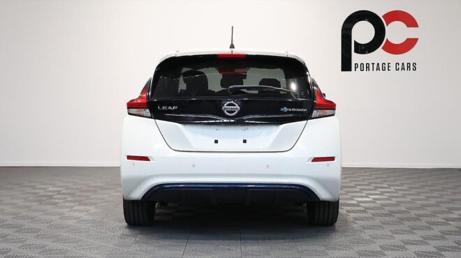 2018 Nissan Leaf X Model, 84.6% SOH, Cruise control image 318532