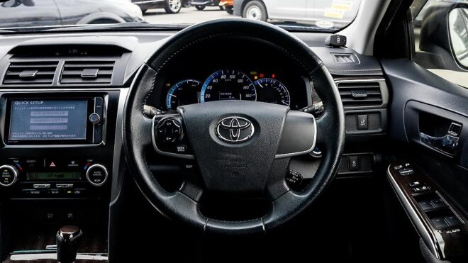 2012 Toyota Camry Hybrid G Package, Reverse camera, Cruise Control image 311188