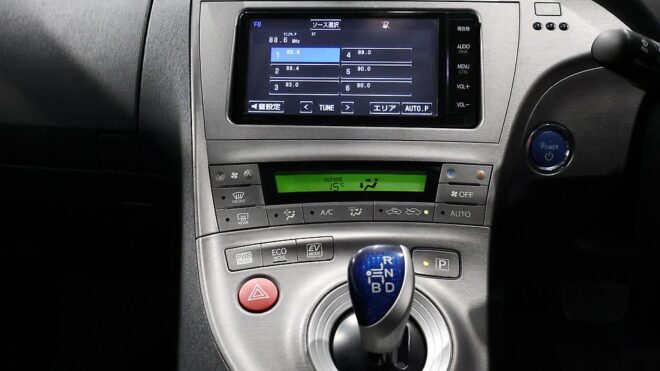 2014 Toyota Prius S Model, Low KMS, Alloy Wheels image 302852
