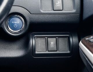 2012 Toyota Camry Hybrid G Package, Reverse camera, Cruise Control image 311186