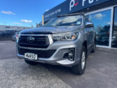 2020 Toyota Hilux SR5 TD DC 2.8DT image 300075
