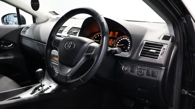 2013 Toyota Avensis Wagon Xi Low KMS image 302808