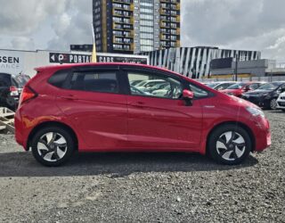 2015 Honda Fit Hybrid F-Package image 299482