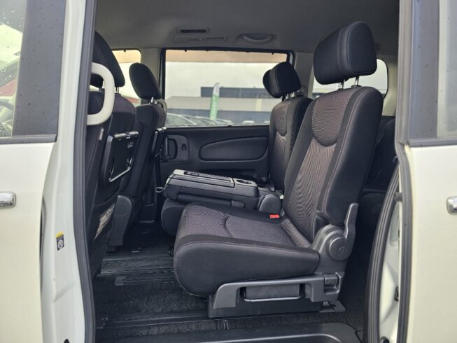 2012 Nissan Serena Highwaystar V selection image 300830