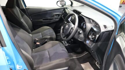 2018 Toyota Vitz Hybrid F Safety Edition, Push Start image 317012