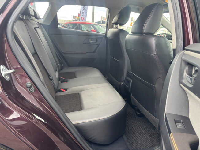 2014 Toyota Auris 150X Blackish Lounge image 299852