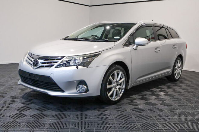 2013 Toyota Avensis Wagon Li image 303322