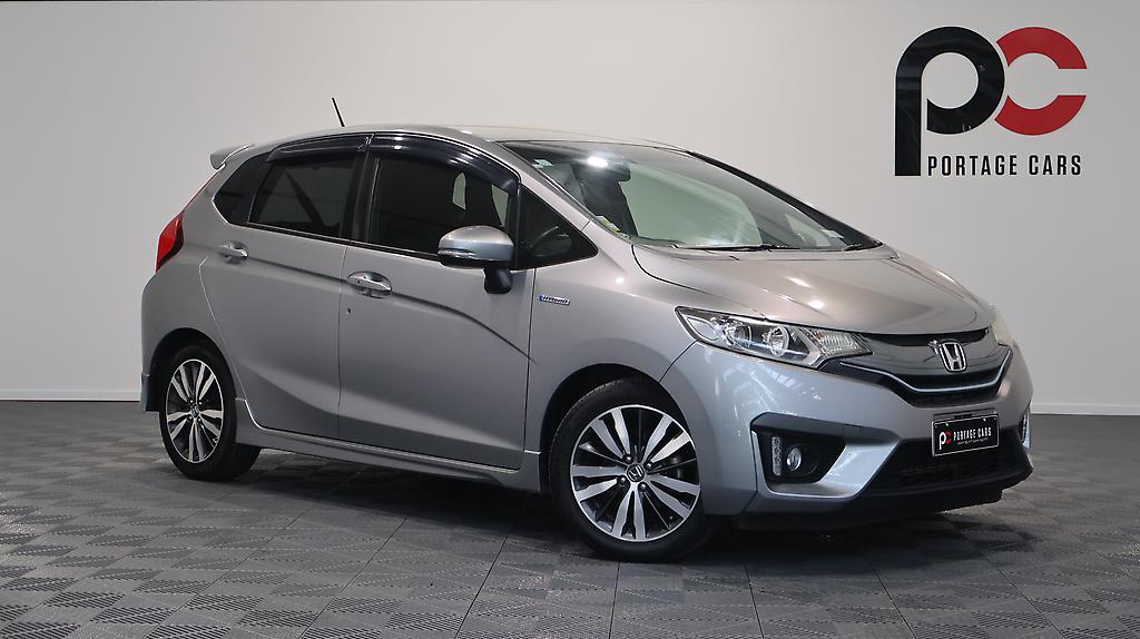 2014 Honda Fit Hybrid S-Package image 299788
