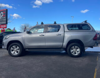 2020 Toyota Hilux SR5 TD DC 2.8DT image 300074