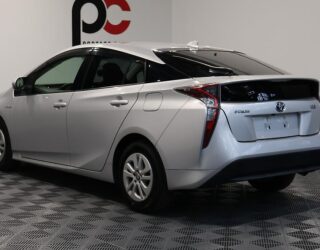 2018 Toyota Prius S Model, Cruise Control & Lane Departure Warning image 303101