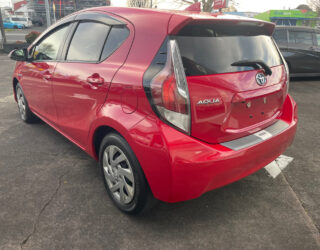 2014 Toyota Aqua G Model, Push Start, Reverse camera, Low KMS Facelift Model image 300399