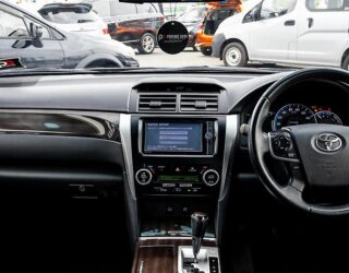 2012 Toyota Camry Hybrid G Package, Reverse camera, Cruise Control image 311178