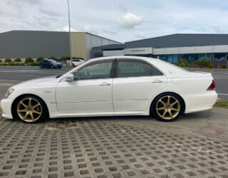 2004 Toyota Crown Athlete, Lowered on 18s image 301697