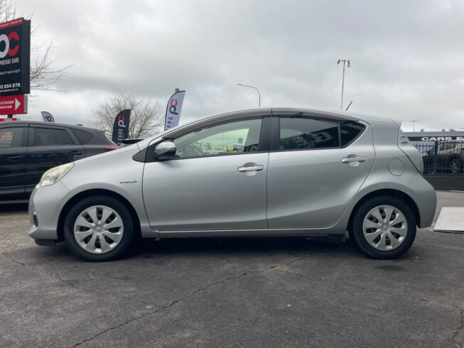 2012 Toyota Aqua G model , Push Start, Reverse Camera image 300646