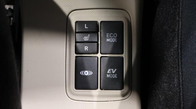 2012 Toyota Aqua G model , Push Start, Reverse Camera image 316470