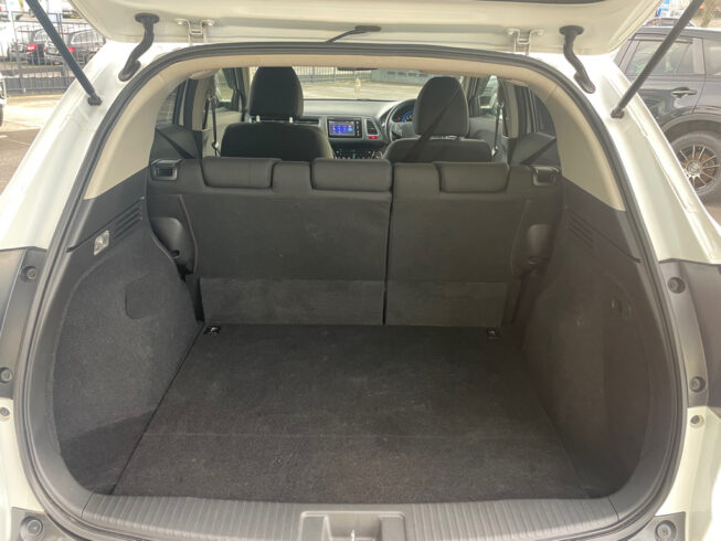 2014 Honda Vezel Hybrid X Model image 300427