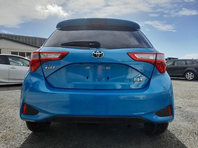 2018 Toyota Vitz Hybrid F Safety Edition, Push Start image 299347