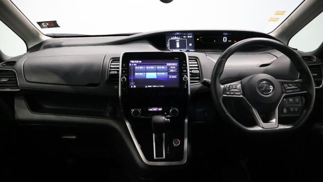 2017 Nissan Serena Highwaystar V Selection Hybrid, Dual Power Sliding Doors image 303129