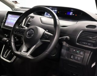 2017 Nissan Serena Highwaystar V Selection Hybrid, Dual Power Sliding Doors image 303130