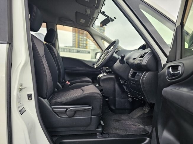 2012 Nissan Serena Highwaystar V selection image 300824