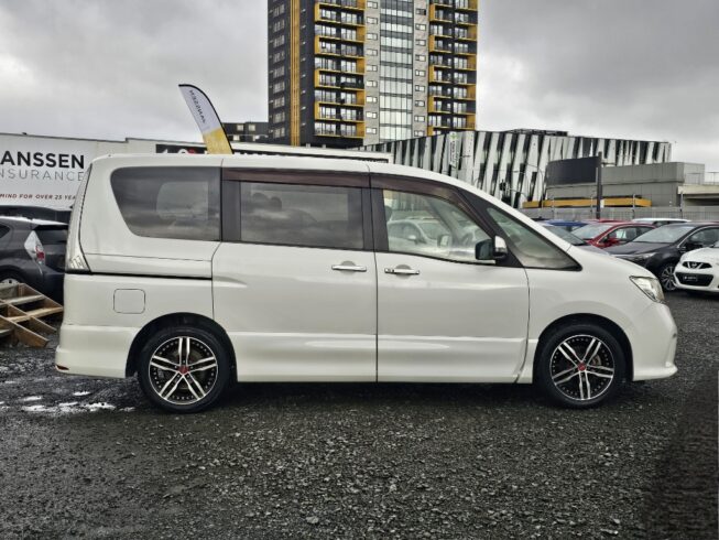 2012 Nissan Serena Highwaystar V selection image 300820